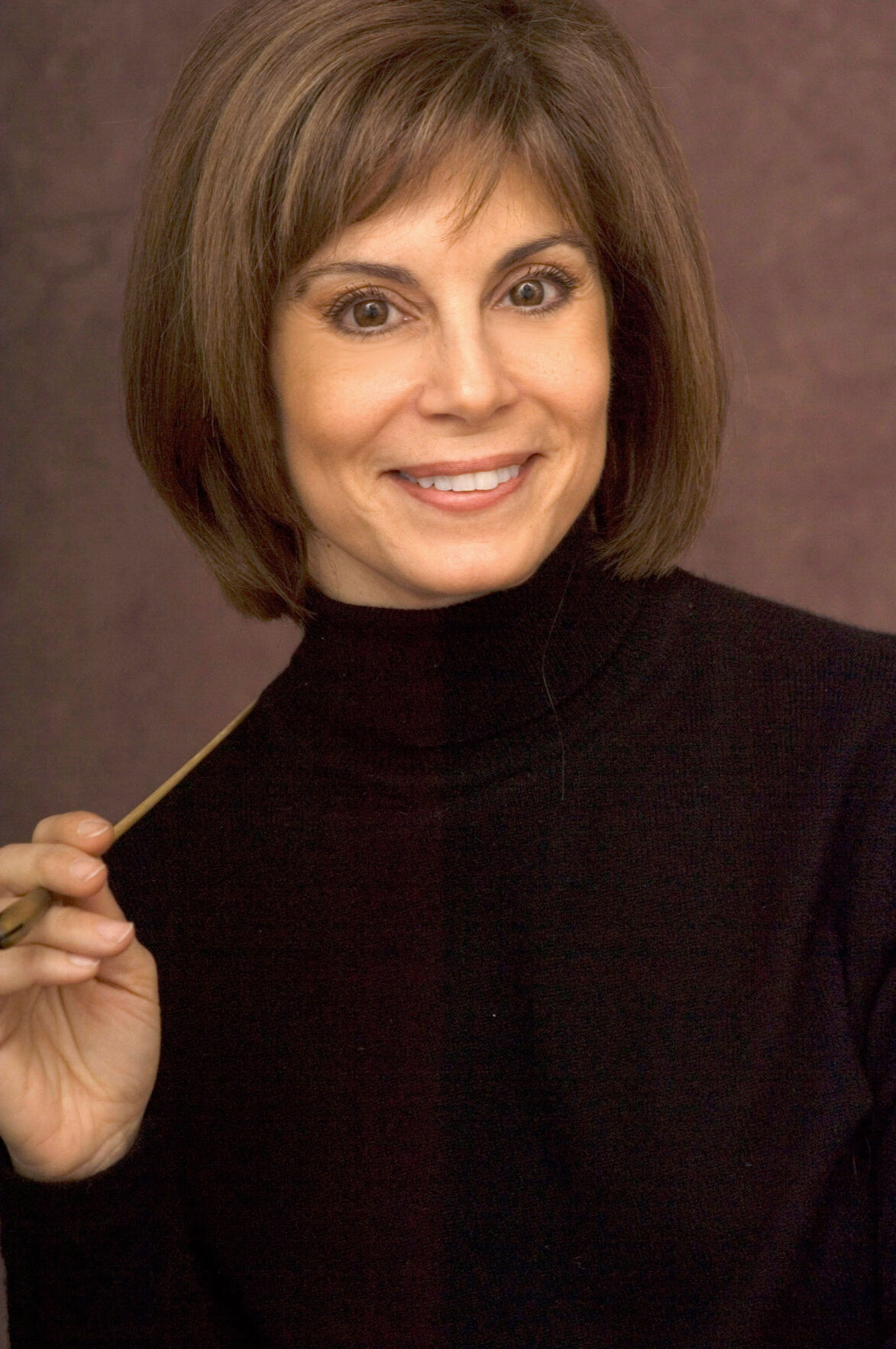 JoAnn Falletta - credit Mark Dellas.jpg
